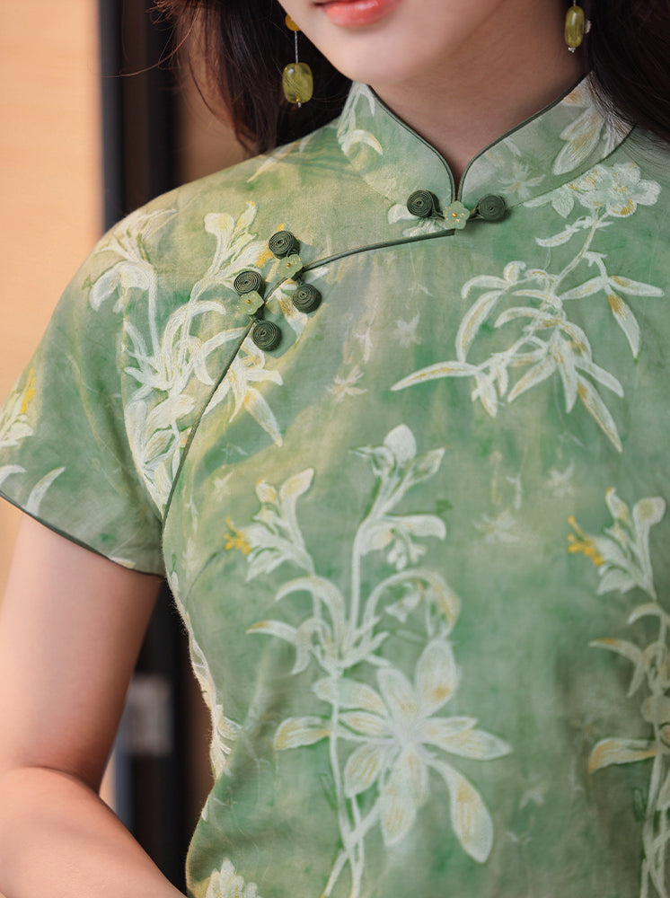 Tender Green Embroidered Lily Orchid | Modern one-Pieces Qipao Dress (杳卿)