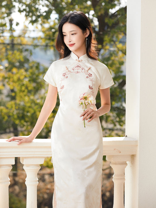 Ivory Vintage Ruyi Embroidery | Modern one-Pieces Qipao Dress(玉茗)