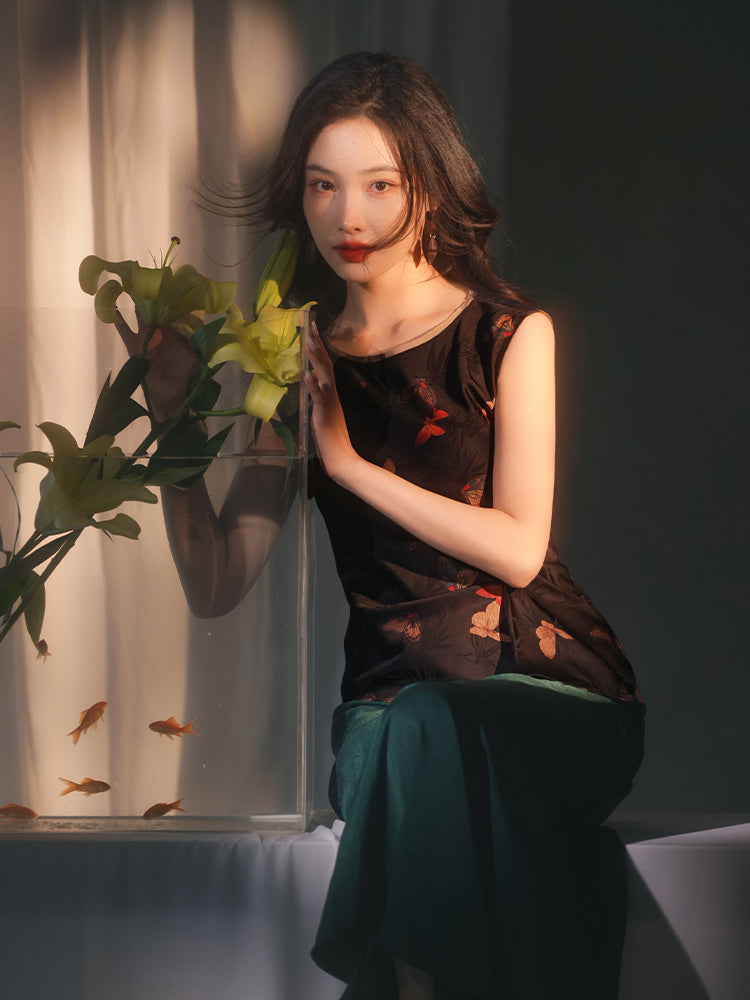 Flower color on black background|pleated Qipao a sleeveless garment(云笺)