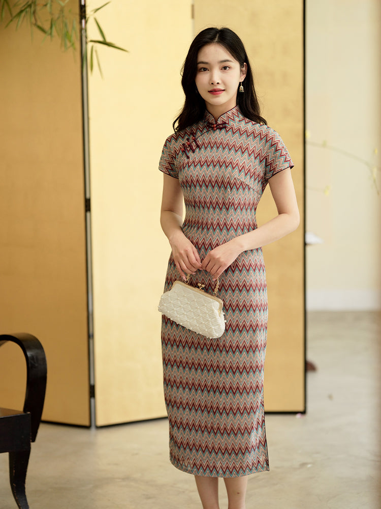 A beige base color with zigzag stripes in red, blue and brown|Modern one-Pieces Qipao Dress(倾黛)