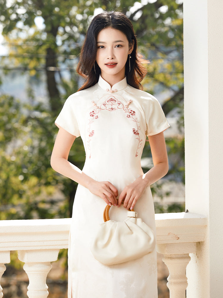 Ivory Vintage Ruyi Embroidery | Modern one-Pieces Qipao Dress(玉茗)
