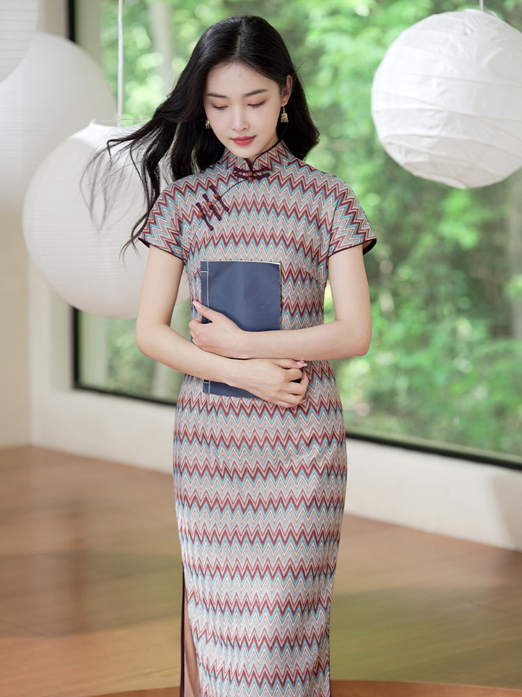 A beige base color with zigzag stripes in red, blue and brown|Modern one-Pieces Qipao Dress(倾黛)