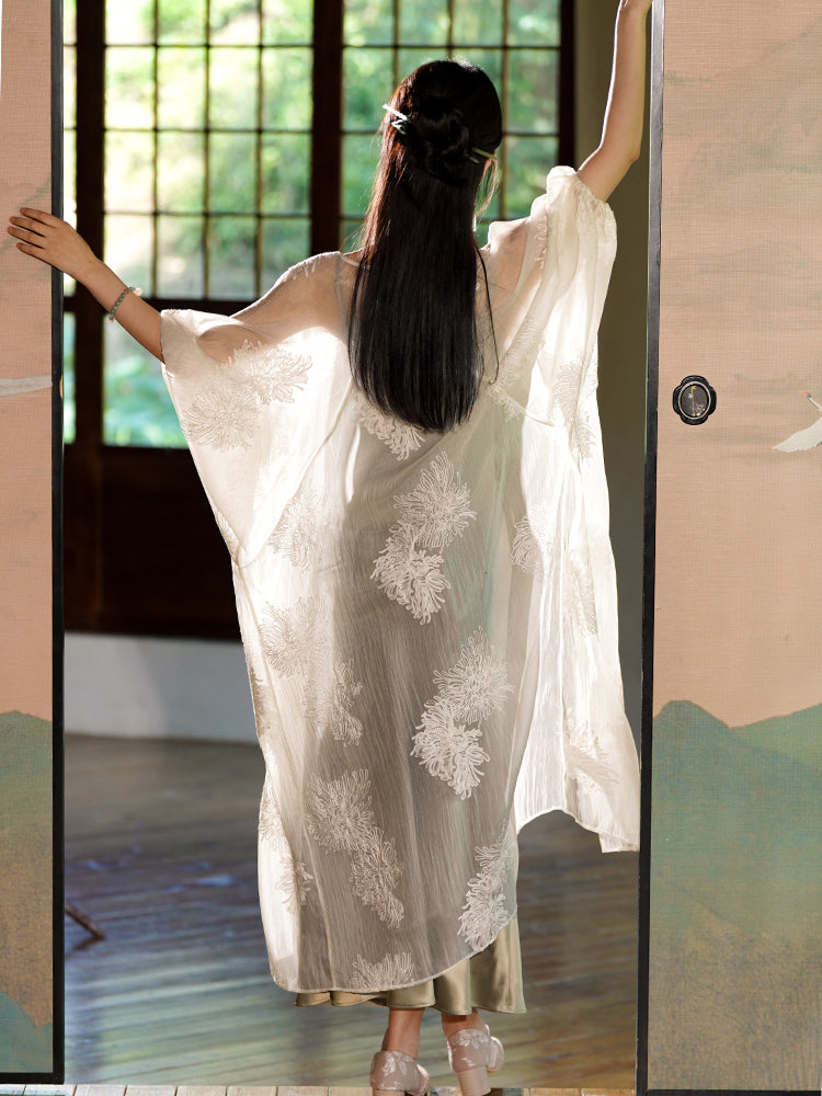 beige | Semi-Sheer Embroidered Sun Cover-Up (疏清)