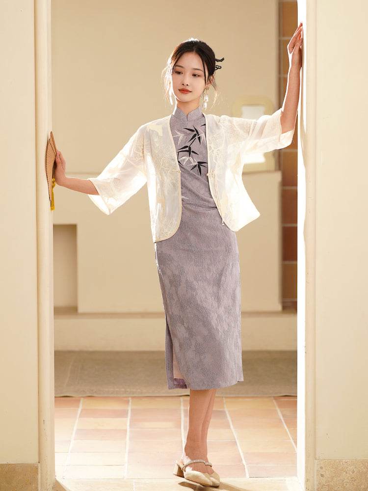White |Qipao-Inspired Kimono Wrap with Floral Stitchwork(鹤云) - E·Beauty