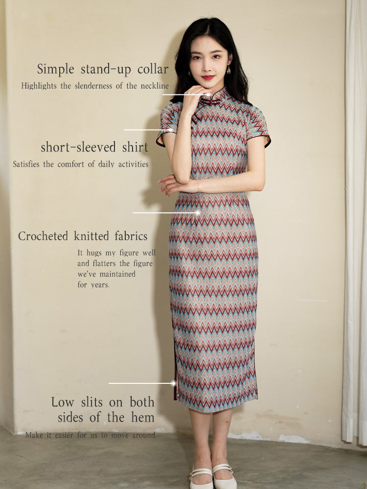 A beige base color with zigzag stripes in red, blue and brown|Modern one-Pieces Qipao Dress(倾黛)