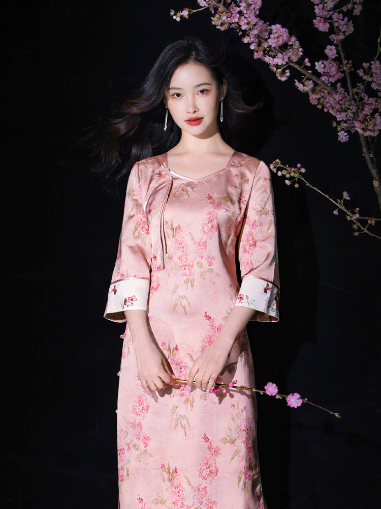Jade-Pink Jinling Satin "Kitten Chasing Butterflies" | Modern one-Pieces Qipao Dress(芳妍)