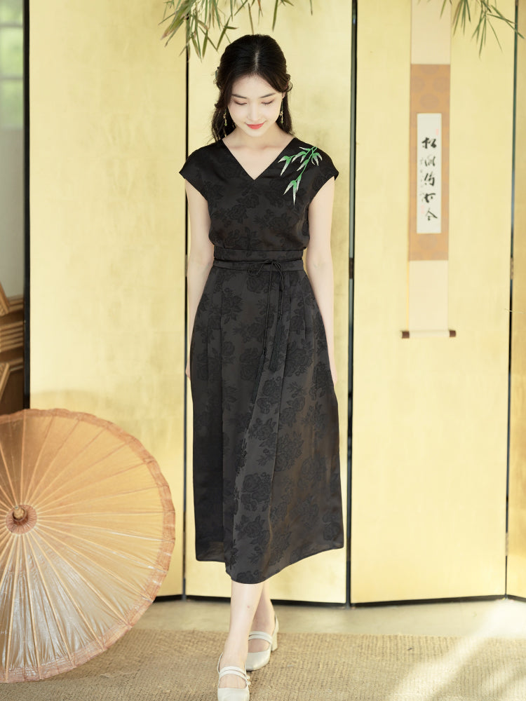 Ink and Black Embroidered Jacquard | Waist-Cinched Neo-Chinese Dresses (竹灵)