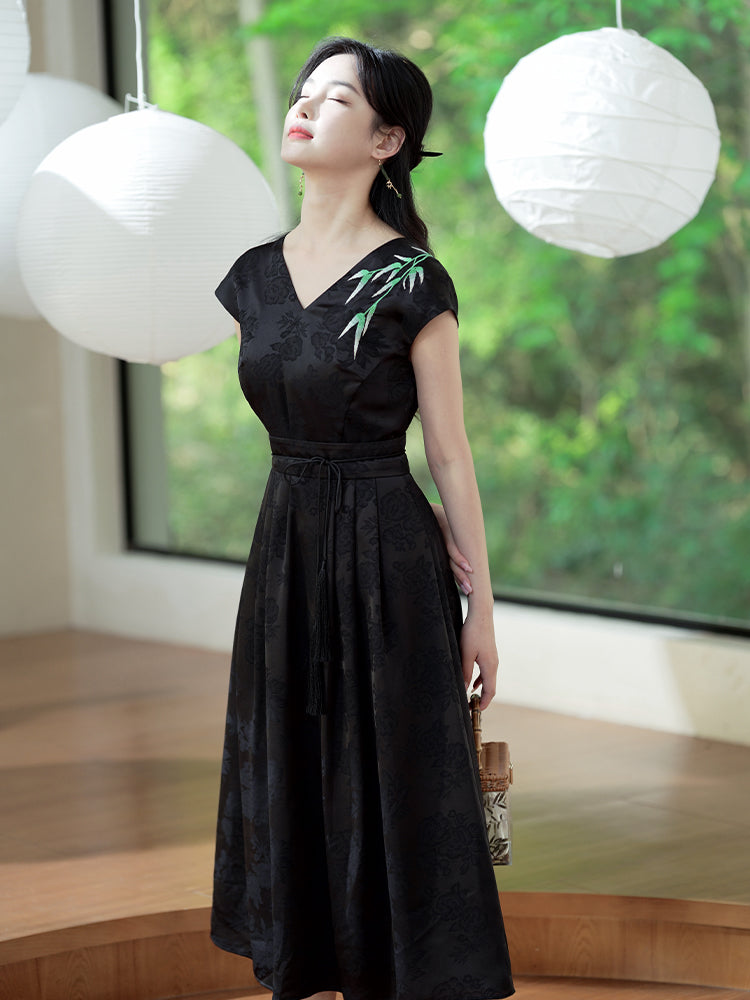 Ink and Black Embroidered Jacquard | Waist-Cinched Neo-Chinese Dresses (竹灵)