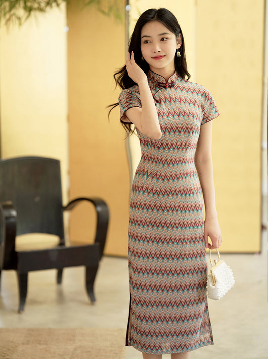 A beige base color with zigzag stripes in red, blue and brown|Modern one-Pieces Qipao Dress（倾黛）