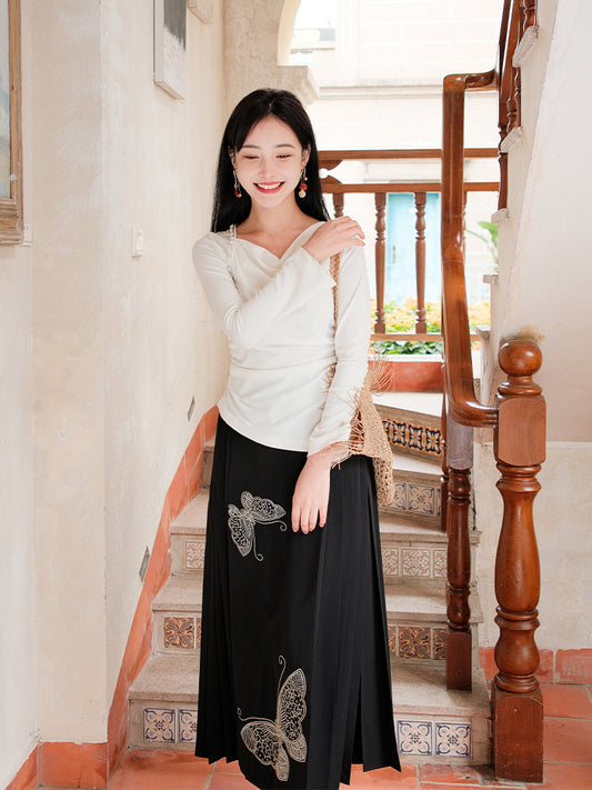 Milky White Long-Sleeve Knit | Contemporary Chinese-Inspired Top（南汐）