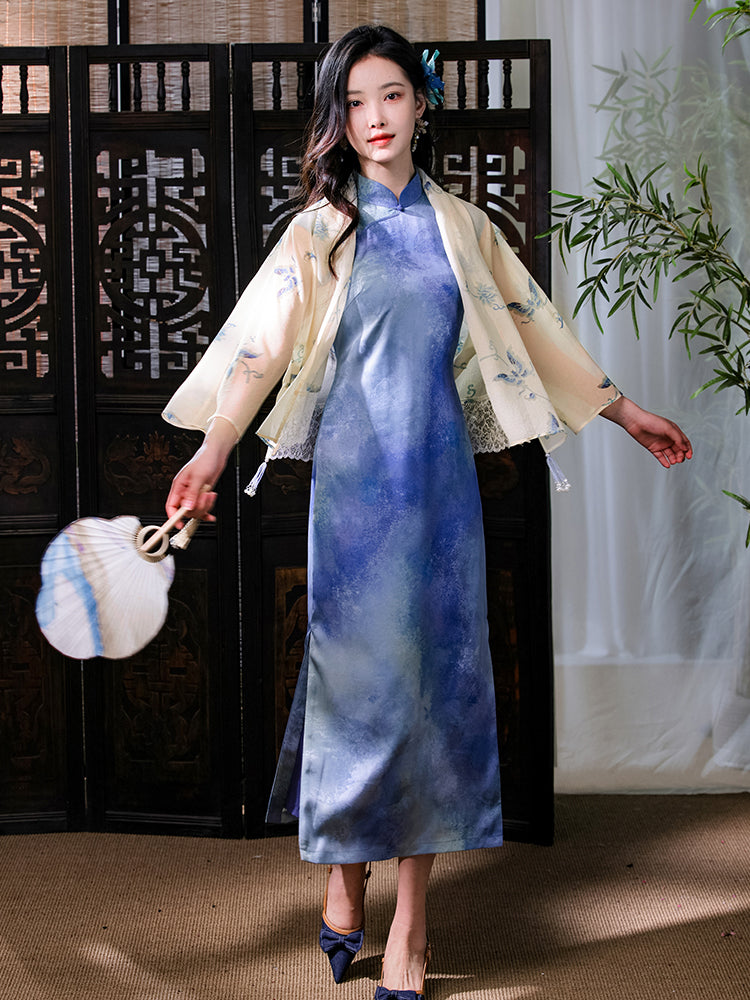 Light beige with pale blue floral prints cardigan（蔓蝶）