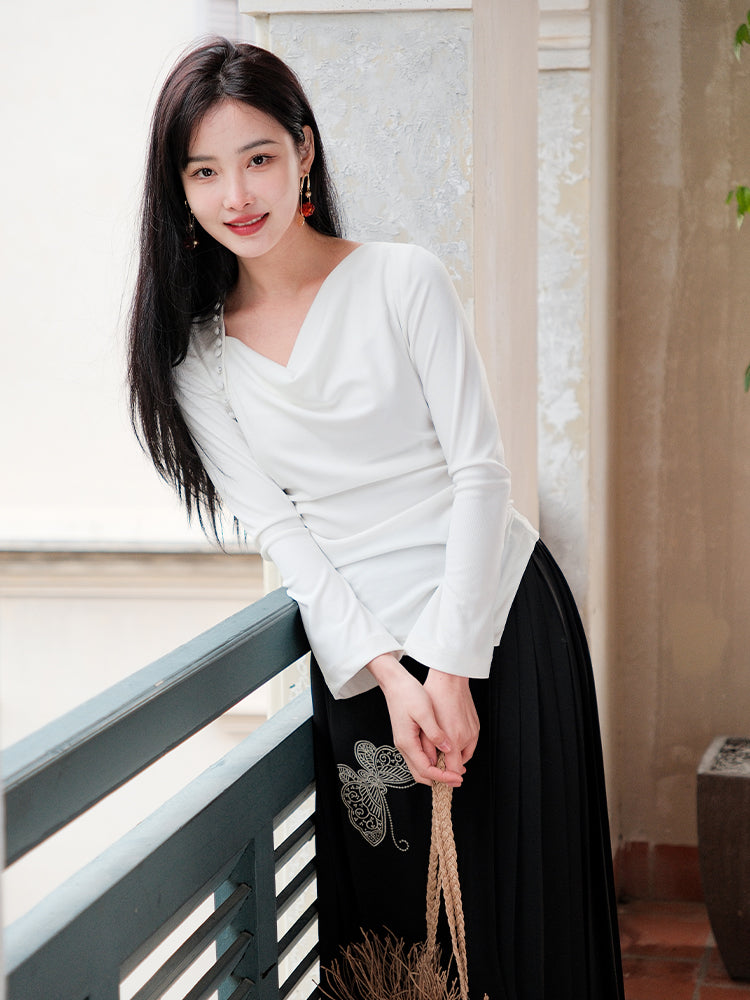 Milky White Long-Sleeve Knit | Contemporary Chinese-Inspired Top（南汐）