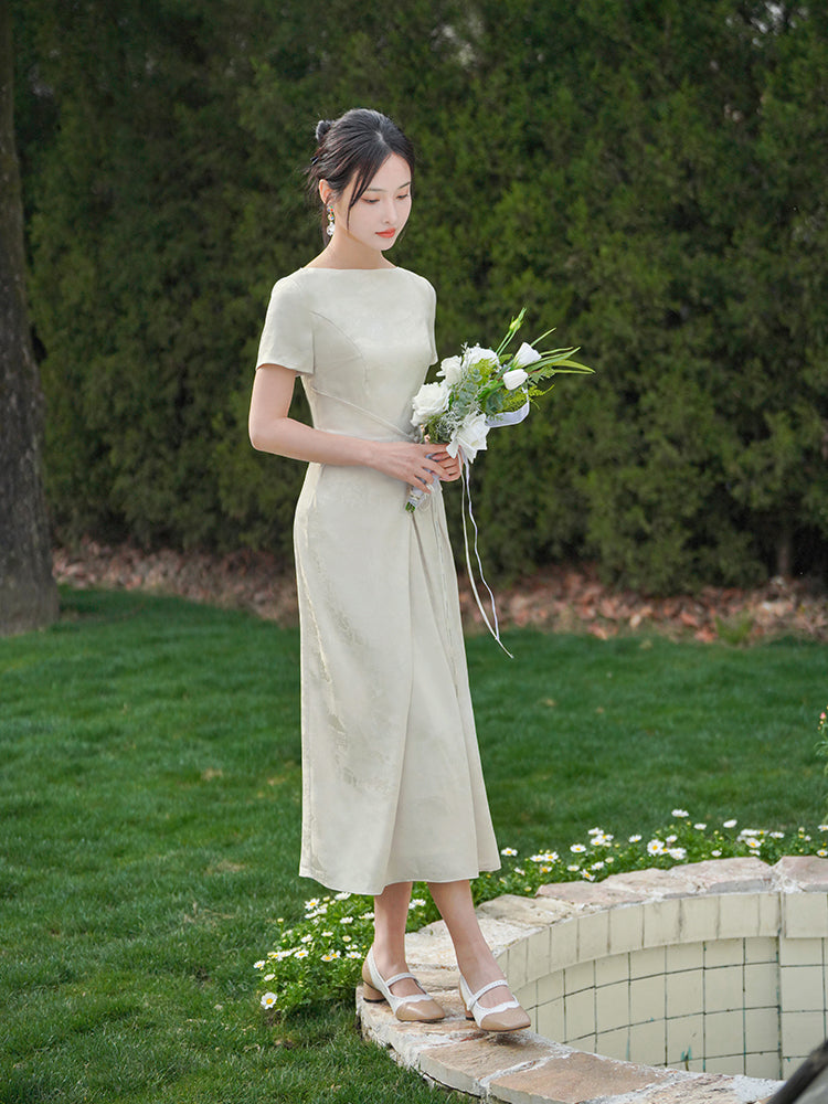 ivory white|Modern one-Pieces Qipao Dress（拢月）