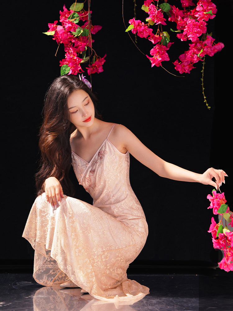 Peach-Tinted Camellia Embroidery | Slip Mermaid Gown（妤婉）