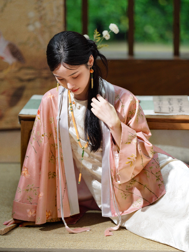 Dianthus Pink Embossed Jacquard  | Silk Cover-Up（晴妍）