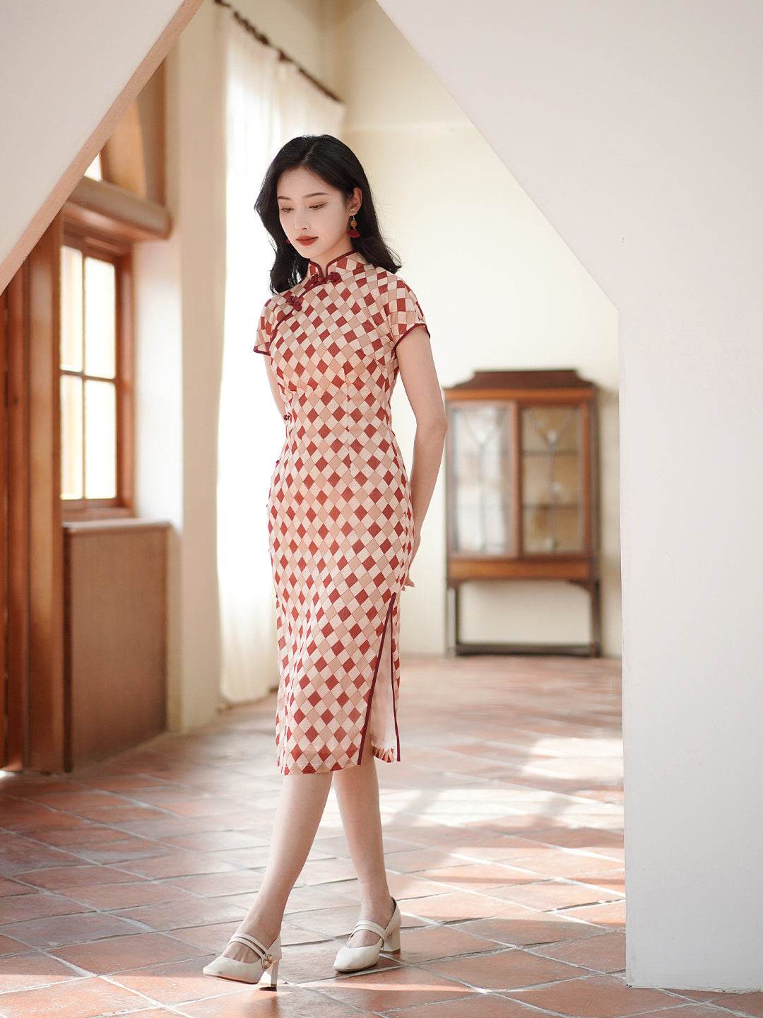 Apricot Geometric Diamond Pattern| Modern one-Pieces Qipao Dress（方仪） - E·Beauty