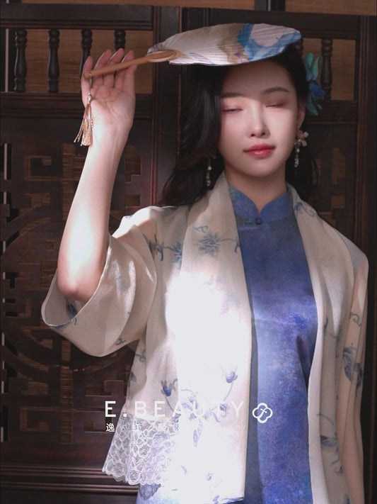 Light beige with pale blue floral prints cardigan（蔓蝶）