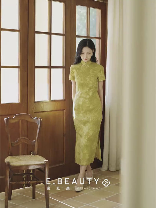 Blue-and-White Porcelain Botanical Indigo Silk | Modern one-Pieces Qipao Dress (箐黛)