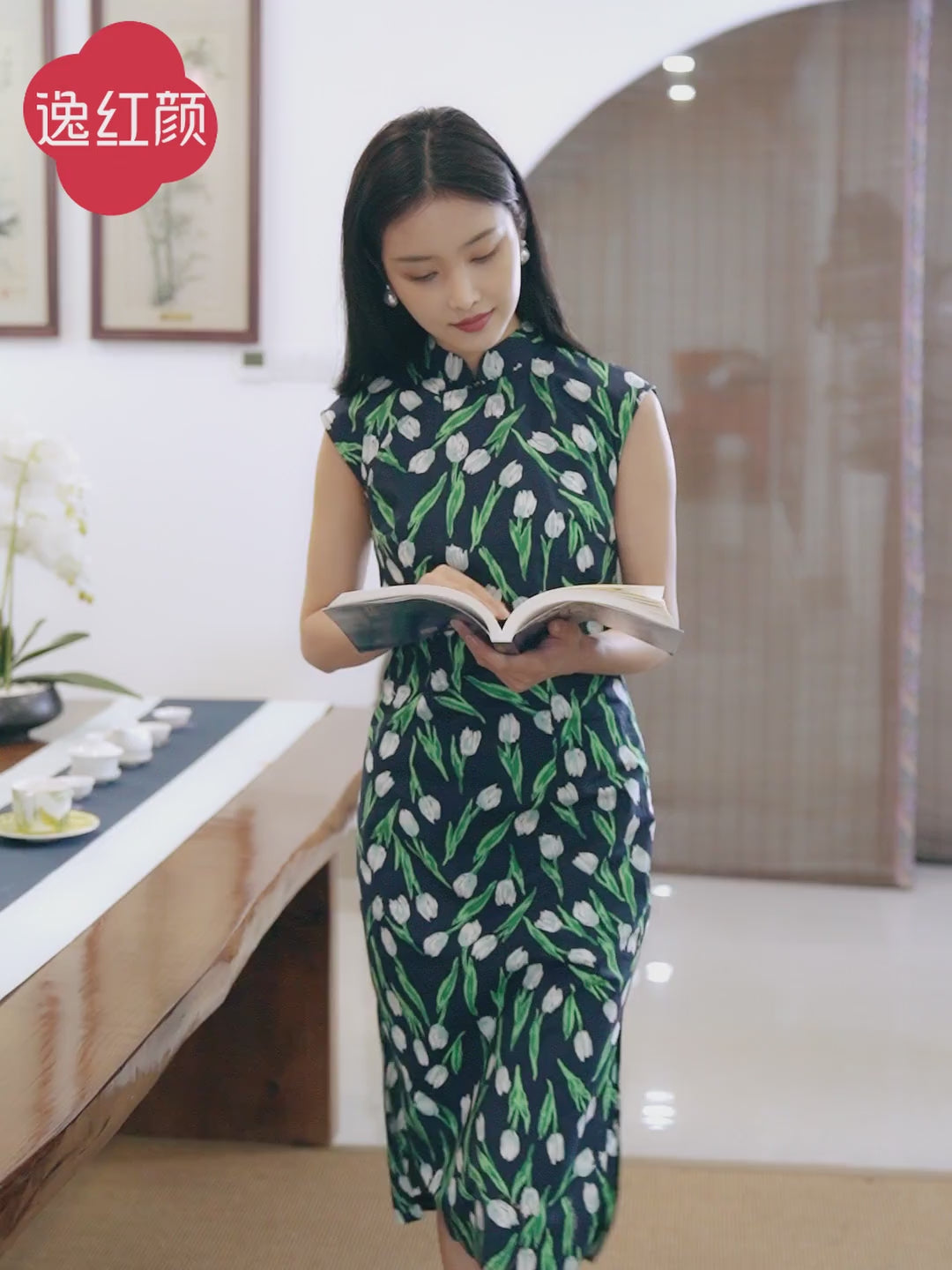 White tulip pattern| Modern one-Pieces Qipao Dress（沁心）